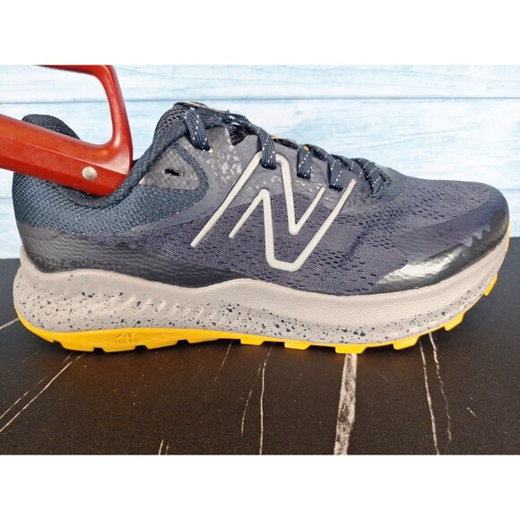 New Balance DynaSoft Nitrel v5 Trail Running Shoes Navy Gray Yellow Men\'s Sz 8.5